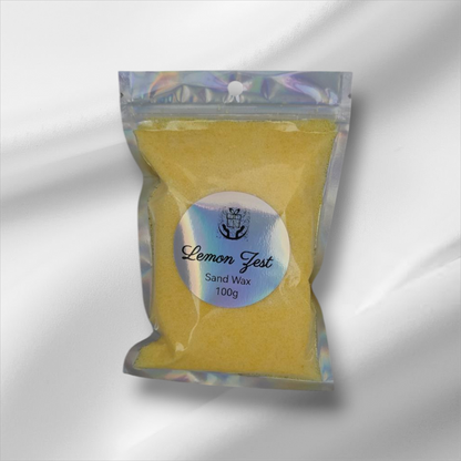 This fragrance has a little slice of summer: Lemon, lime and orange are showcased by blades of grass, windy pine and a wisp of rose will leave any room smelling fresh and zesty.